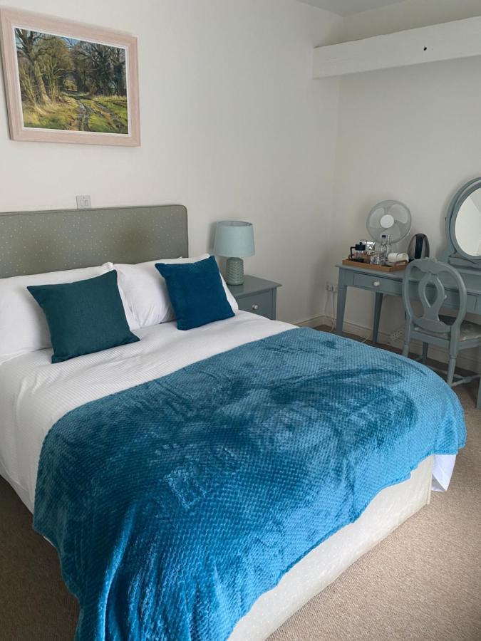 The Red Lion Hotel 4*